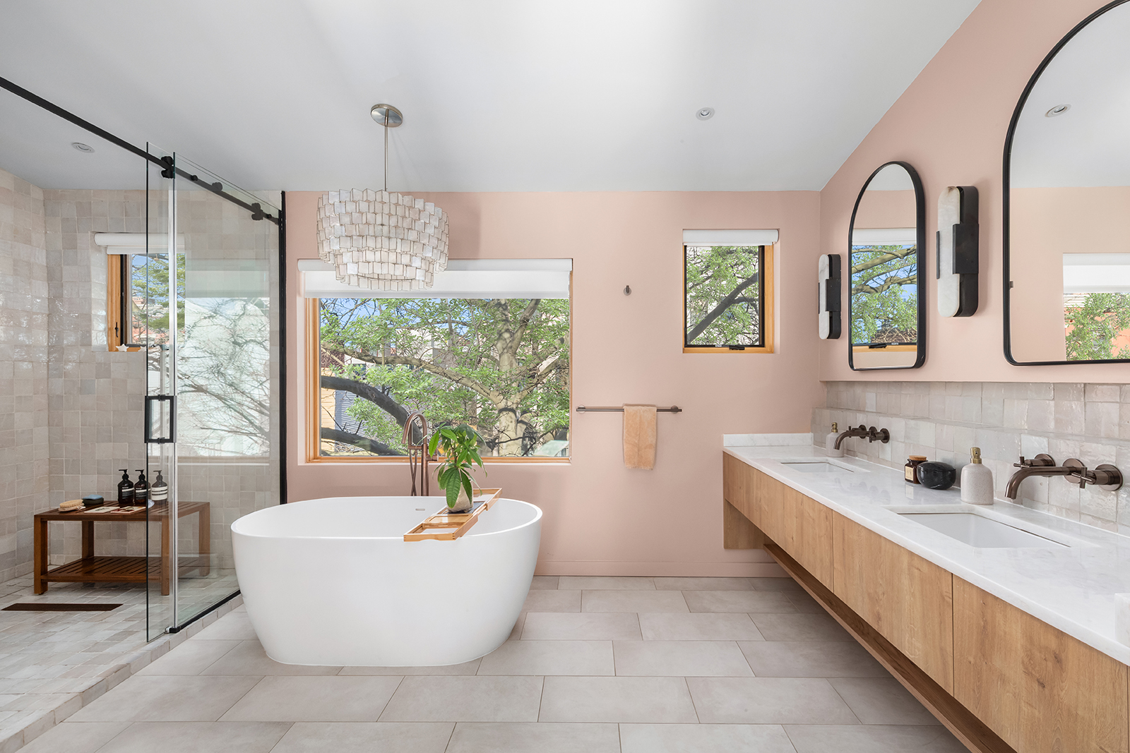683 Leonard Street Brooklyn, NY 11222 - Photo 14 of 25 a bathroom with a bathtub and sink