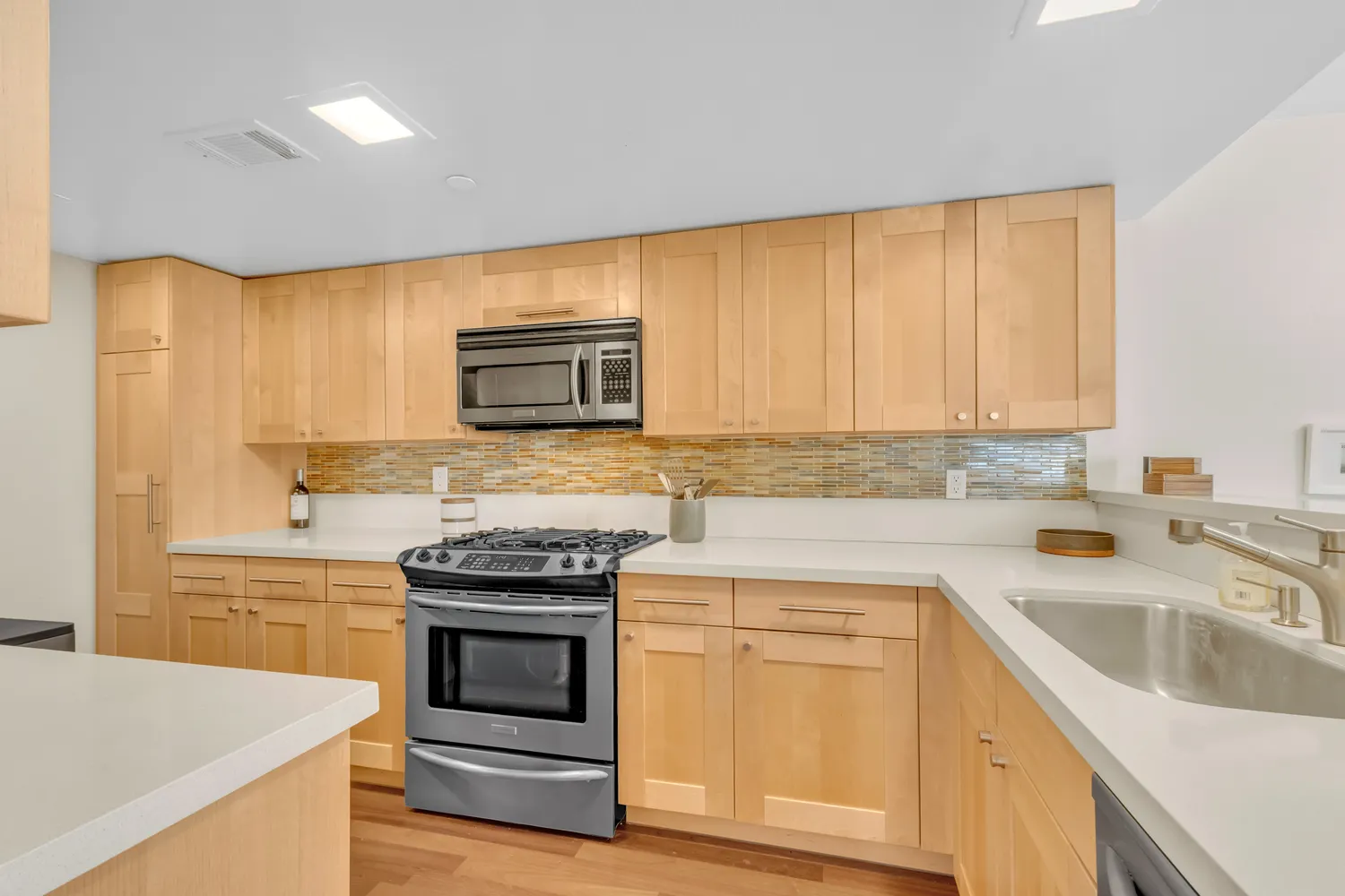 $785,000 | 500 East Del Mar Boulevard, Unit 12, Pasadena, CA 91101