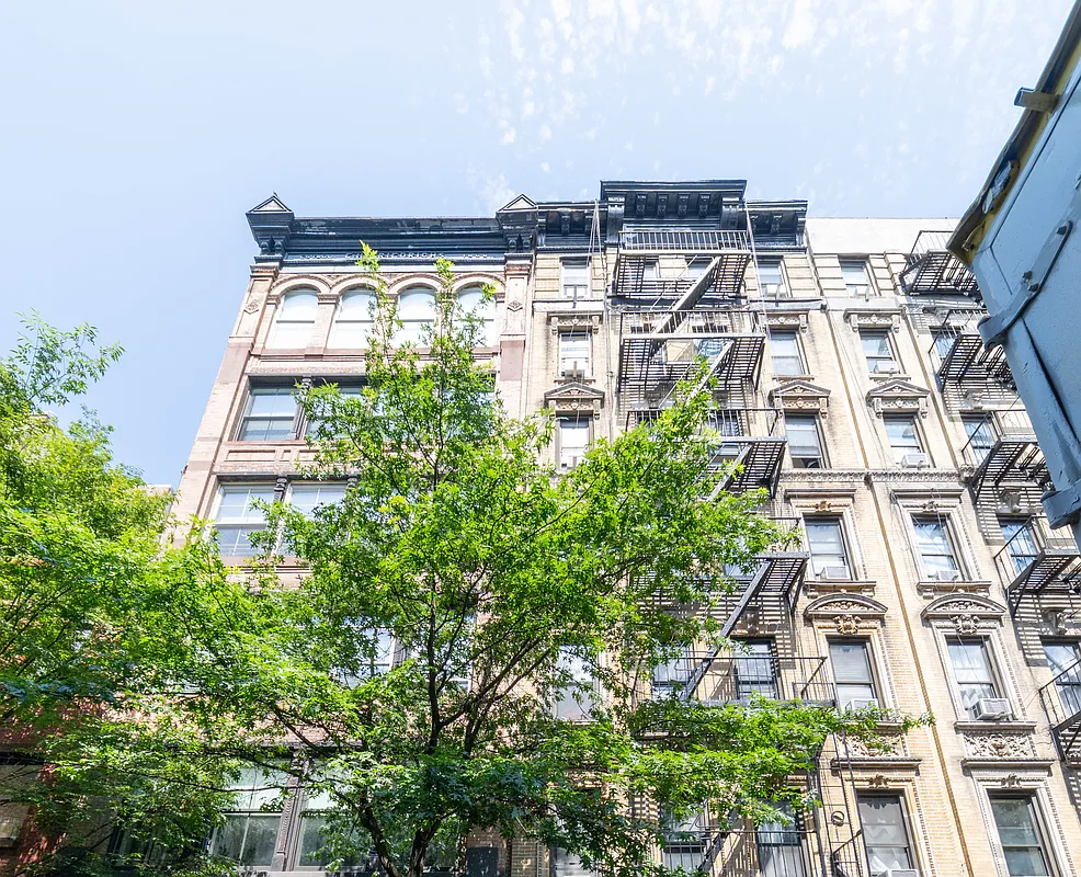 142 Sullivan Street, Unit 18 Manhattan, NY 10012 - Photo 11 of 11 Gallery Image 11