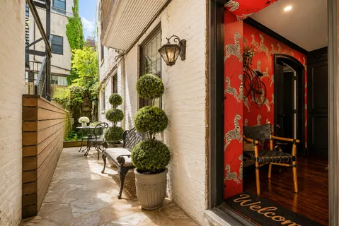 $3,295,000 | 4 East 82nd Street, Unit 1/2R | Upper East Side