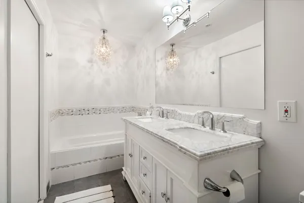 $8,000 | 436 Albany Court, West New York, NJ 07093