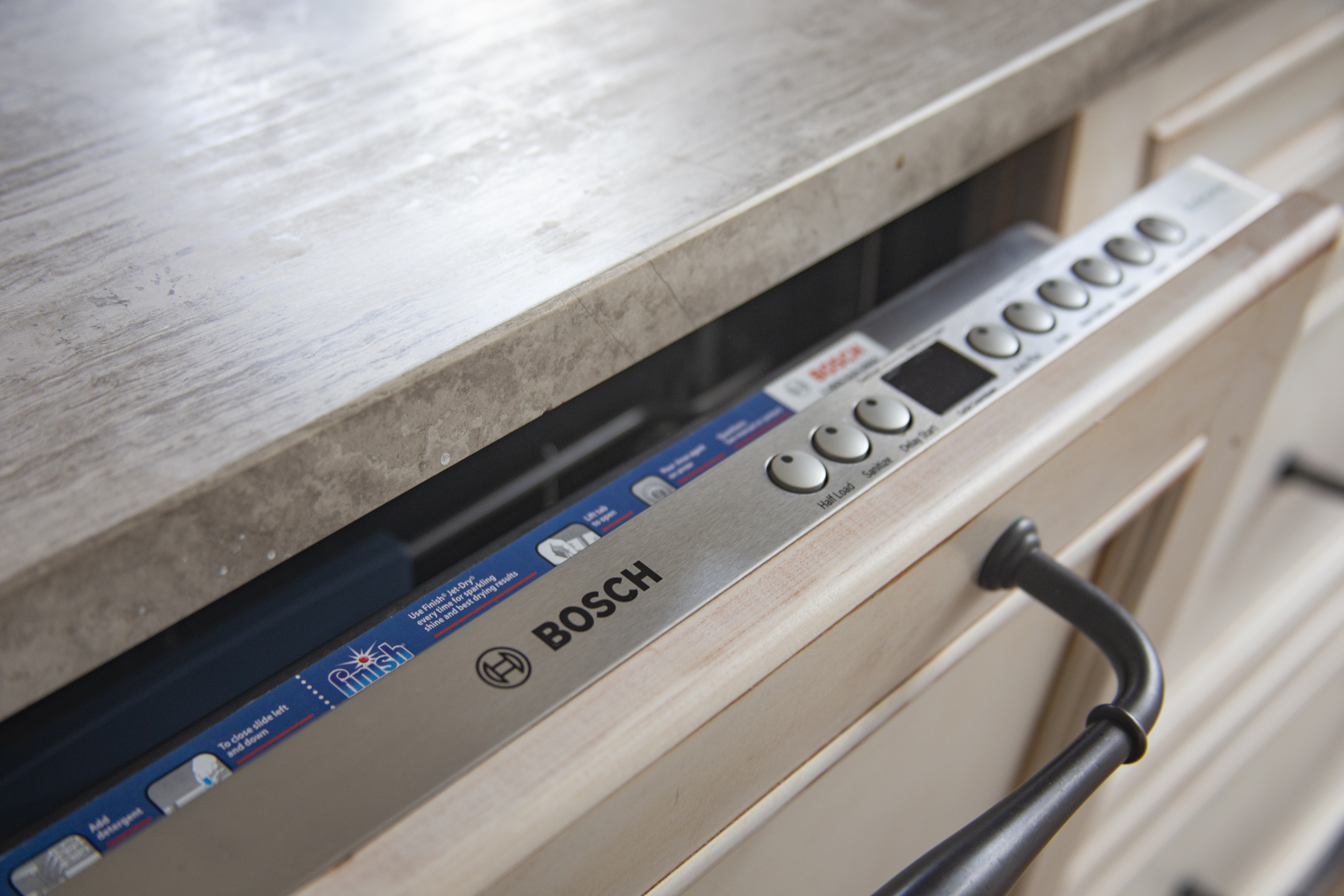 2 Northside Piers, Unit 27P Brooklyn, NY 11249 - Photo 6 of 19 a close up of a microwave