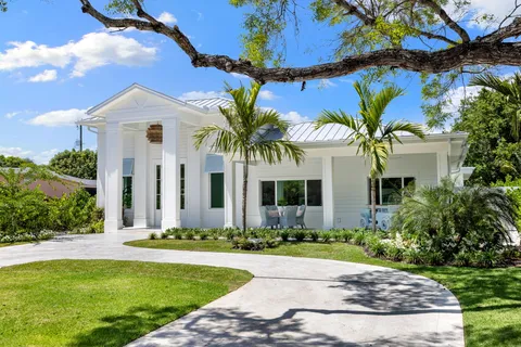 $5,900,000 | 757 Broad Court South, Naples, FL 34102