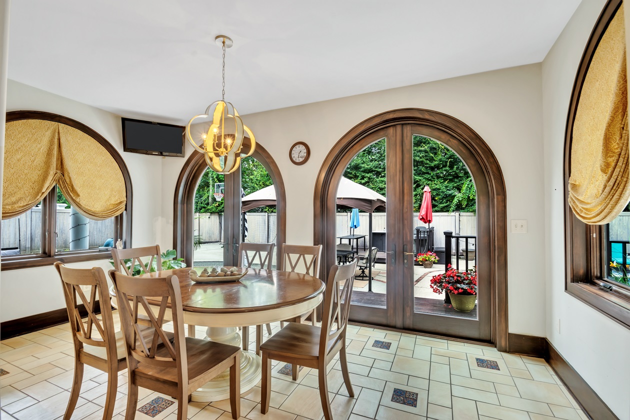 35 Grymes Hill Road Staten Island, NY 10301 - Photo 12 of 31