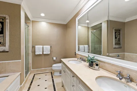 $2,295,000 | 90 East End Avenue, Unit 4B | Upper East Side
