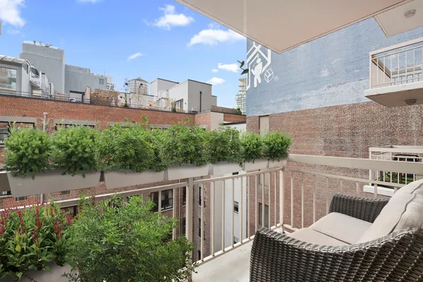 $1,080,000 | 520 West 23rd Street, Unit 8A | Chelsea