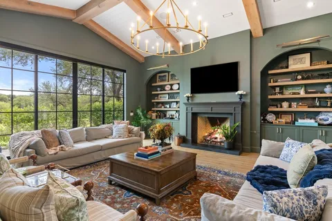 $3,900,000 | 28 Club Estates Parkway, Austin, TX 78738