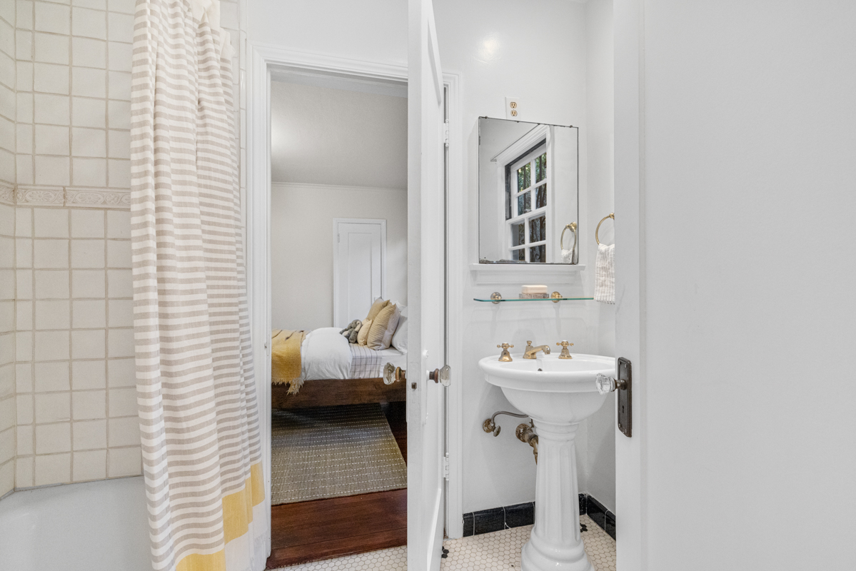 926 Burnside Avenue Los Angeles, CA 90036 - Photo 39 of 71 a bathroom with a sink