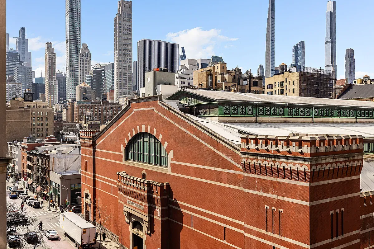 a picture of city view