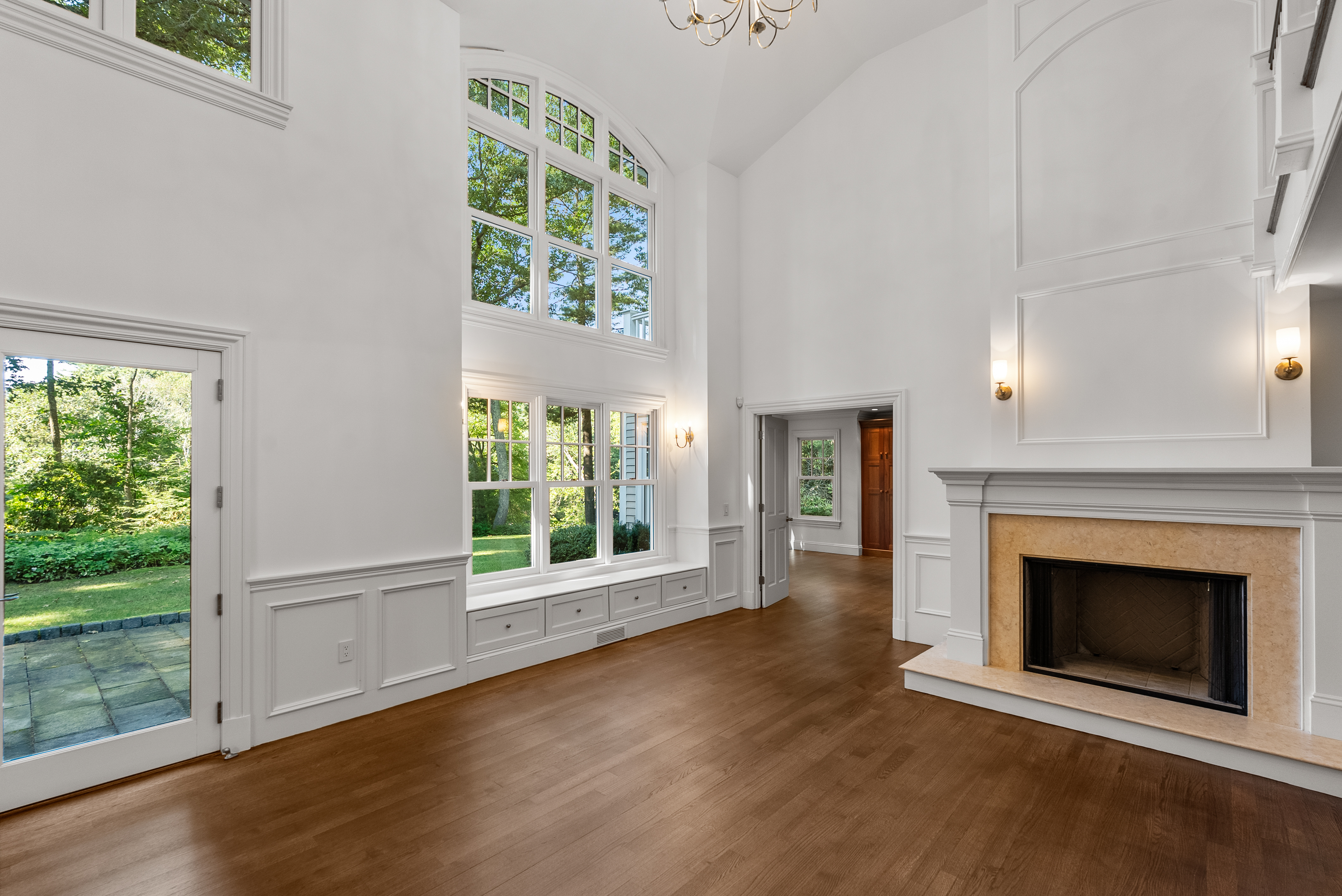 182 Winding River Road Wellesley, MA 02482 - Photo 9 of 26 Gallery Image 9