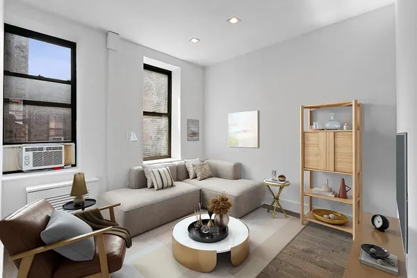 $7,595 | 152 Thompson Street, Unit 4E | SoHo