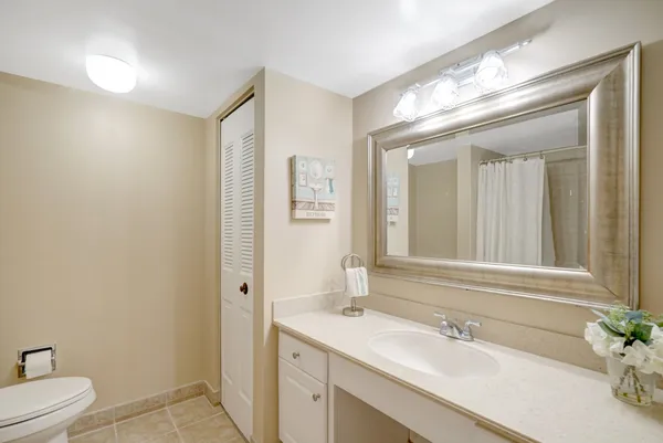 $358,000 | 3713 South George Mason Drive, Unit 904W, Falls Church, VA 22041
