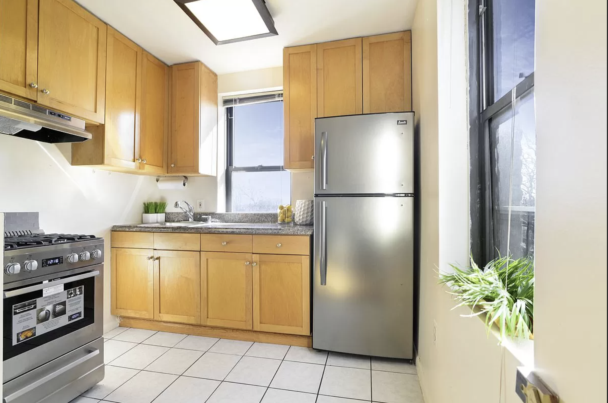 21-48 35th Street, Unit 5C Queens, NY 11105 - Photo 4 of 8