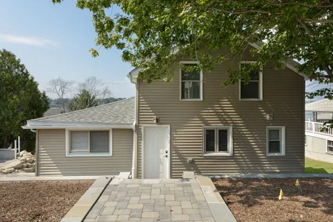 $795,000 | 286 Riverside Drive, Tiverton, RI 02878