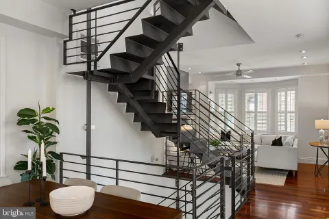 $885,000 | 701 South 6th Street, Philadelphia, PA 19147