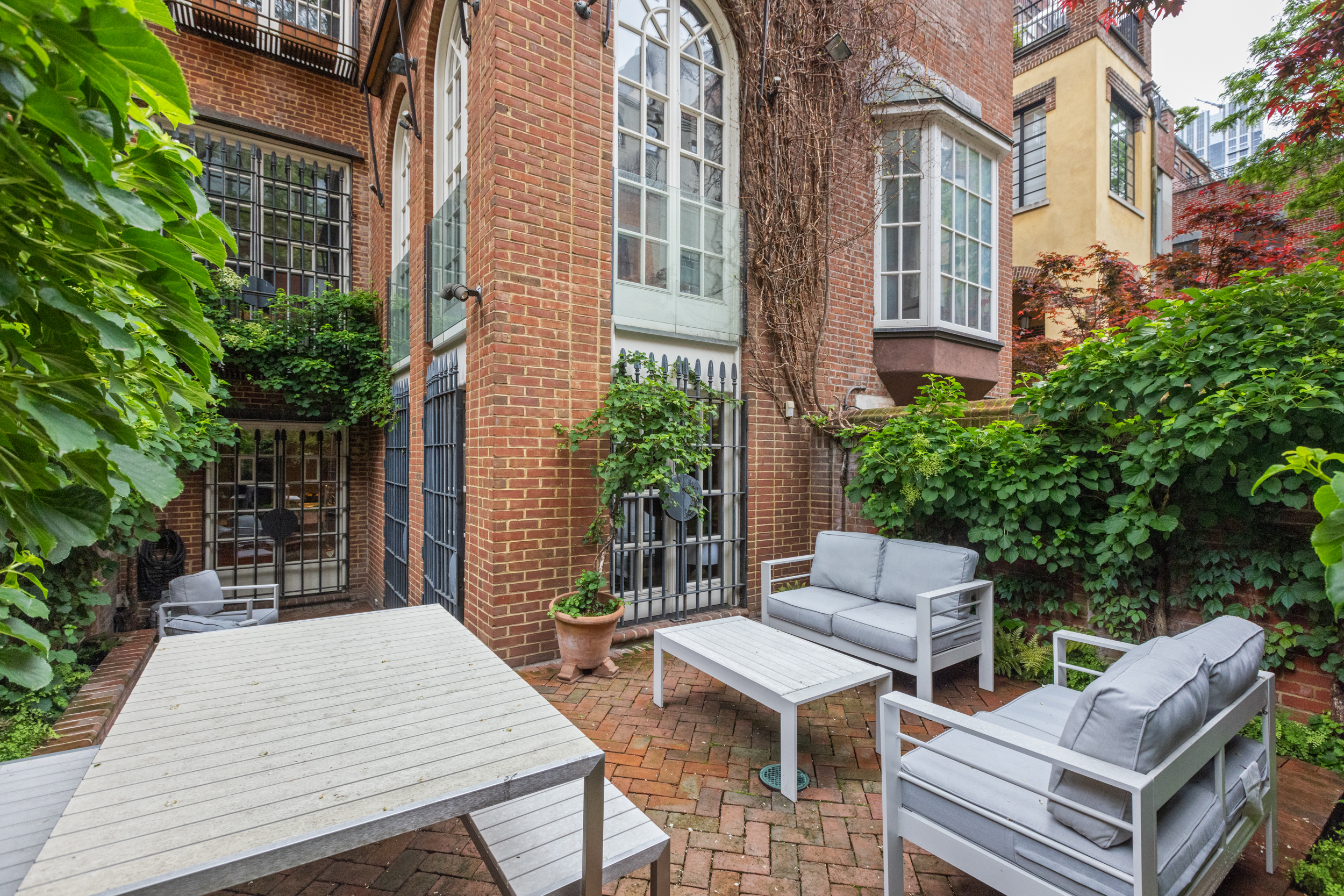 37 West 70th Street Manhattan, NY 10023 - Photo 40 of 41