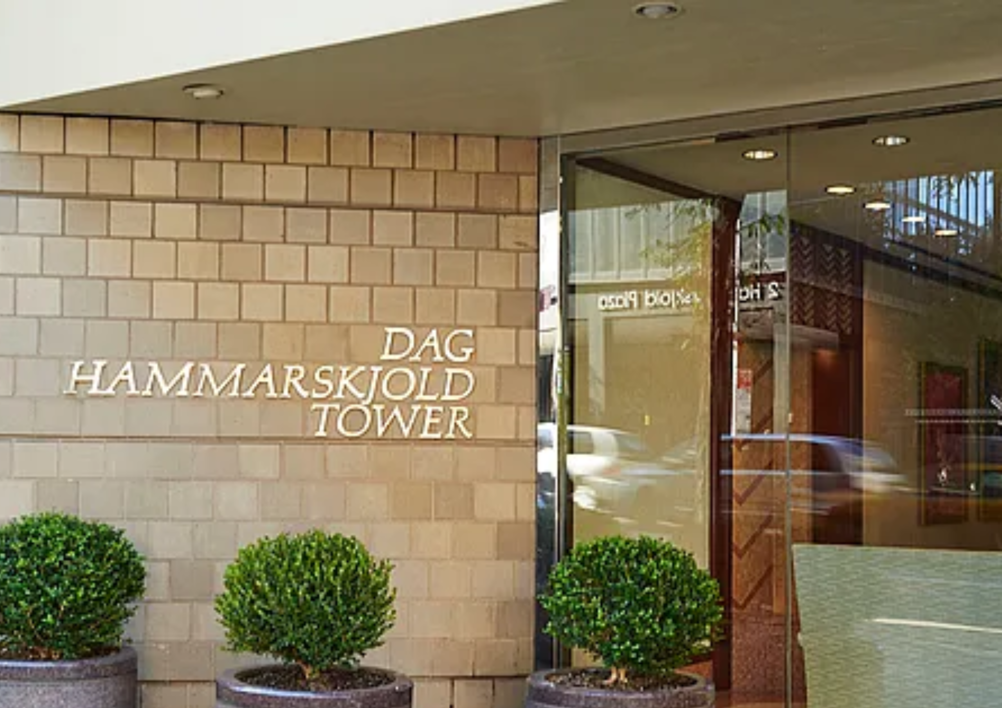 240 East 47th Street, Unit 4B Manhattan, NY 10017 - Photo 14 of 25 a bathroom with a shower