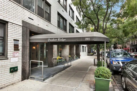 $650,000 | 201 East 21st Street, Unit 11H | Gramercy
