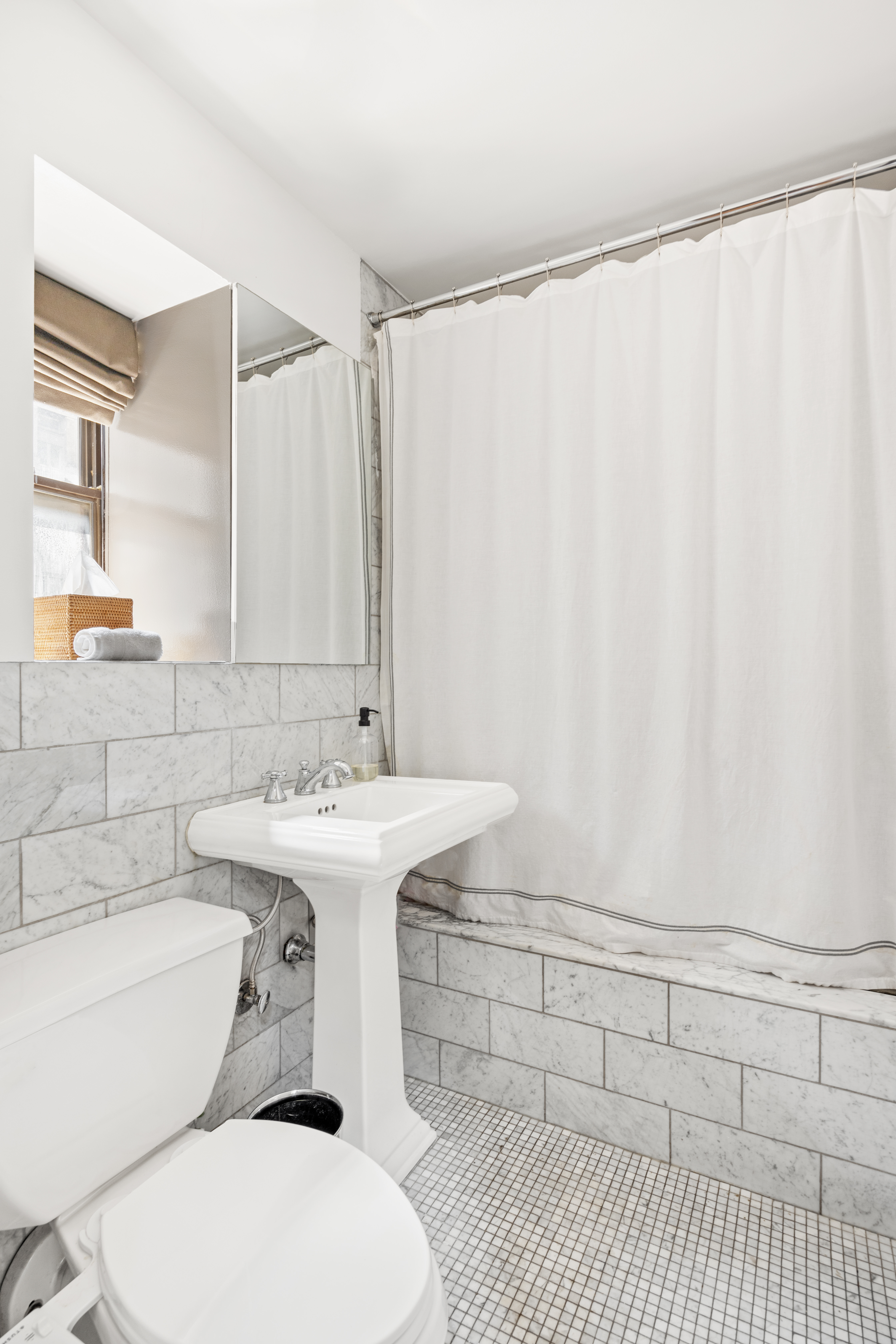 32 West 40th Street, Unit PHD Manhattan, NY 10018 - Photo 7 of 18