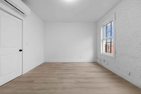 $2,750 | 23-13 Steinway Street, Unit 1R | Astoria
