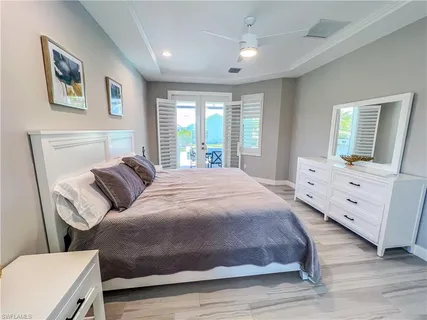 $1,580,000 | 554 North Barfield Drive, Marco Island, FL 34145