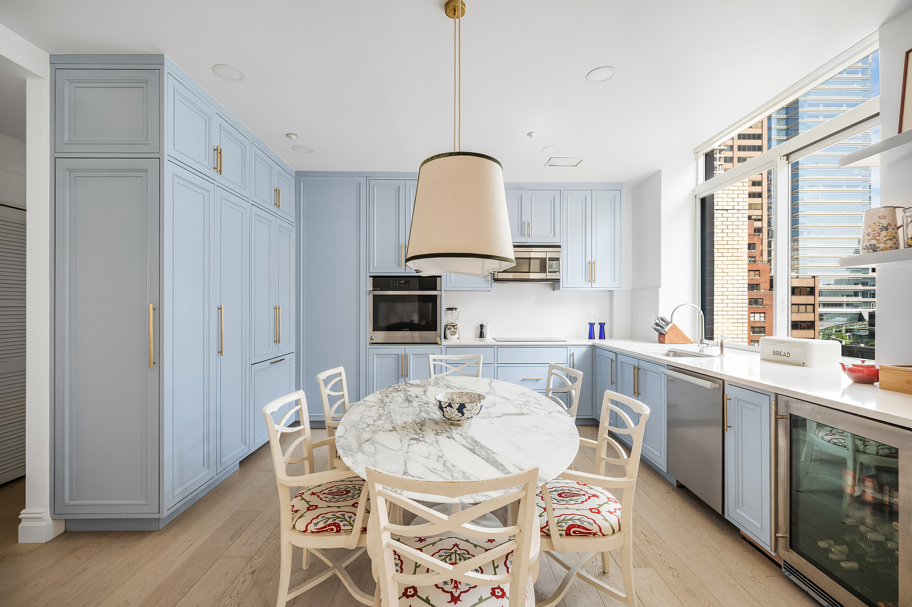 212 East 57th Street, Unit 11A Manhattan, NY 10022 - Photo 2 of 9