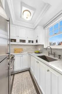 $2,499,000 | 299 West 12th Street, Unit 12AB | West Village