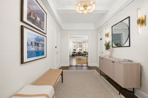 $2,775,000 | 320 East 72nd Street, Unit 6A | Lenox Hill