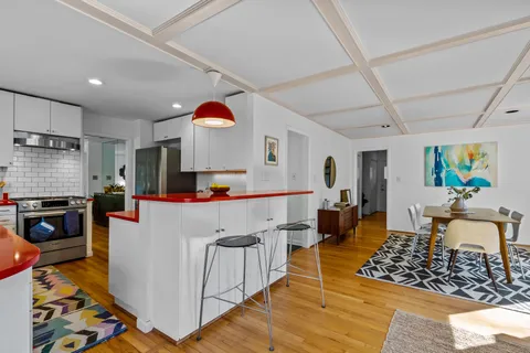 $1,050,000 | 1709 Curtis Road, Chapel Hill, NC 27514