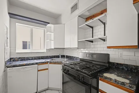 $425,000 | 1130 Venetian Way, Unit 1D, Miami Beach, FL 33139