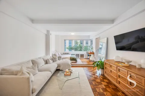 $675,000 | 7 Lexington Avenue, Unit 5E | Gramercy