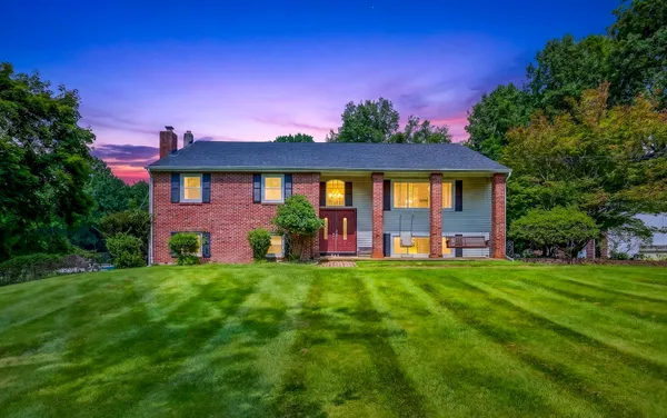 $950,000 | 320 Barneston Road, Glenmoore, PA 19343