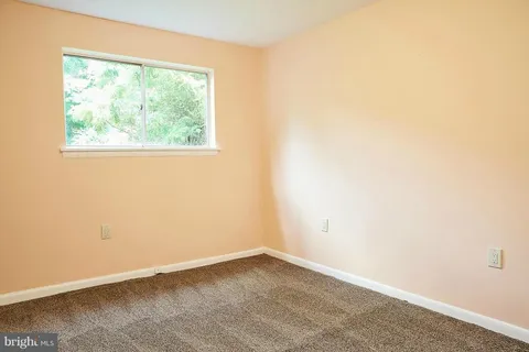 $3,800 | 5719 6th Street North, Arlington, VA 22205