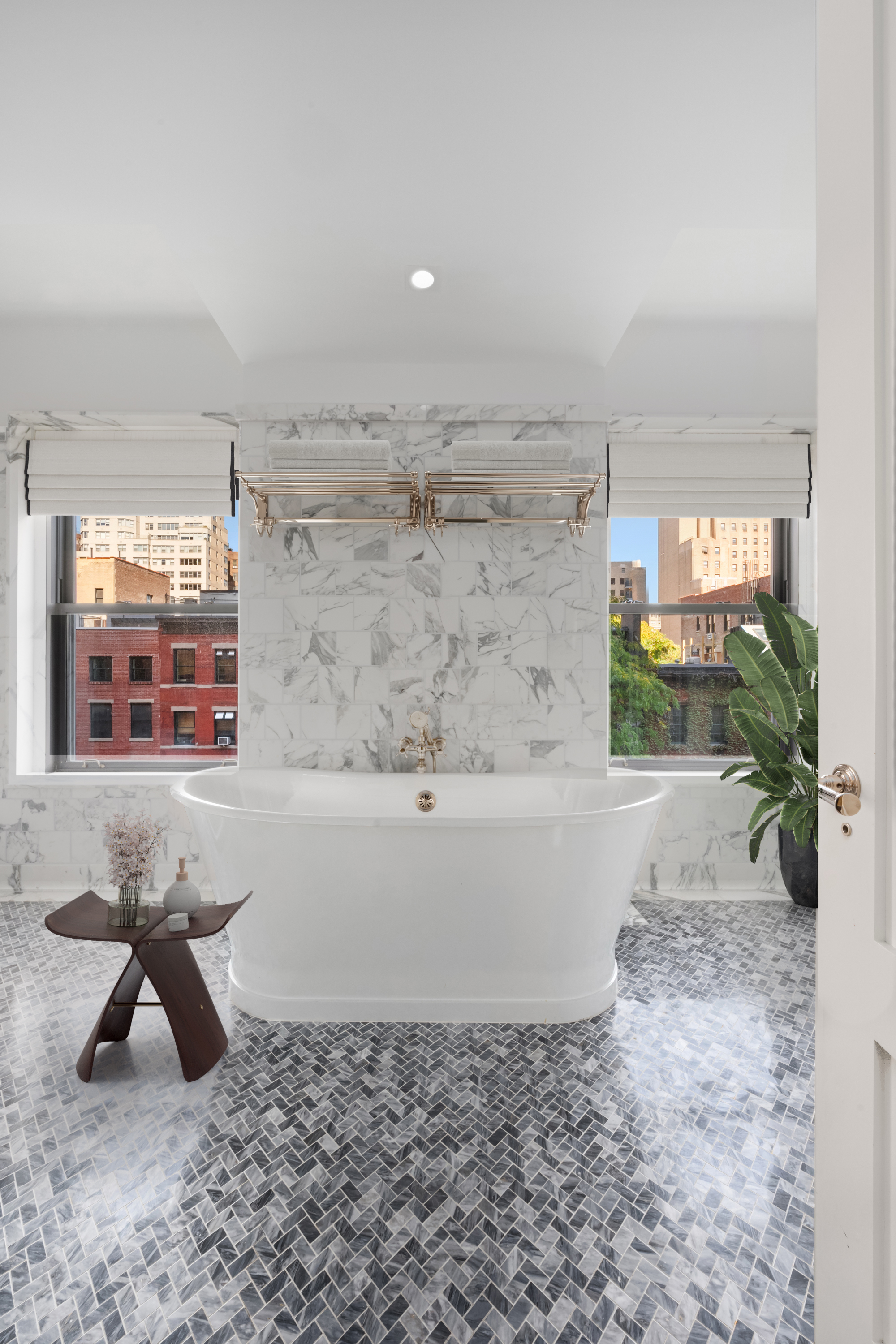 150 West 12th Street, Unit 3W Manhattan, NY 10011 - Photo 10 of 27 a view of a terrace