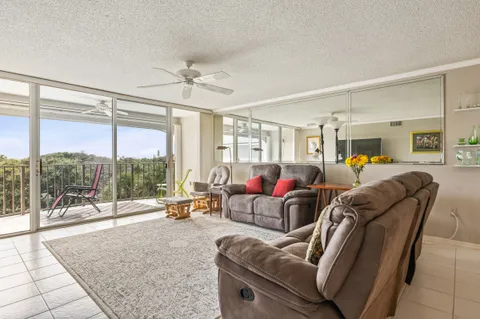 $350,000 | 5300 Highway A1A, Unit 401, Vero Beach, FL 32963