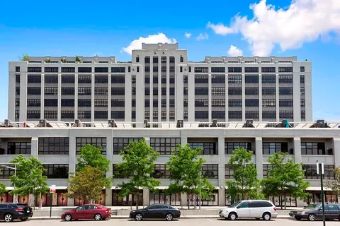 $995,000 | 360 Furman Street, Unit 723 | Brooklyn Heights