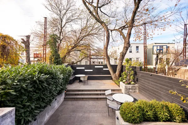 a view of garden with patio