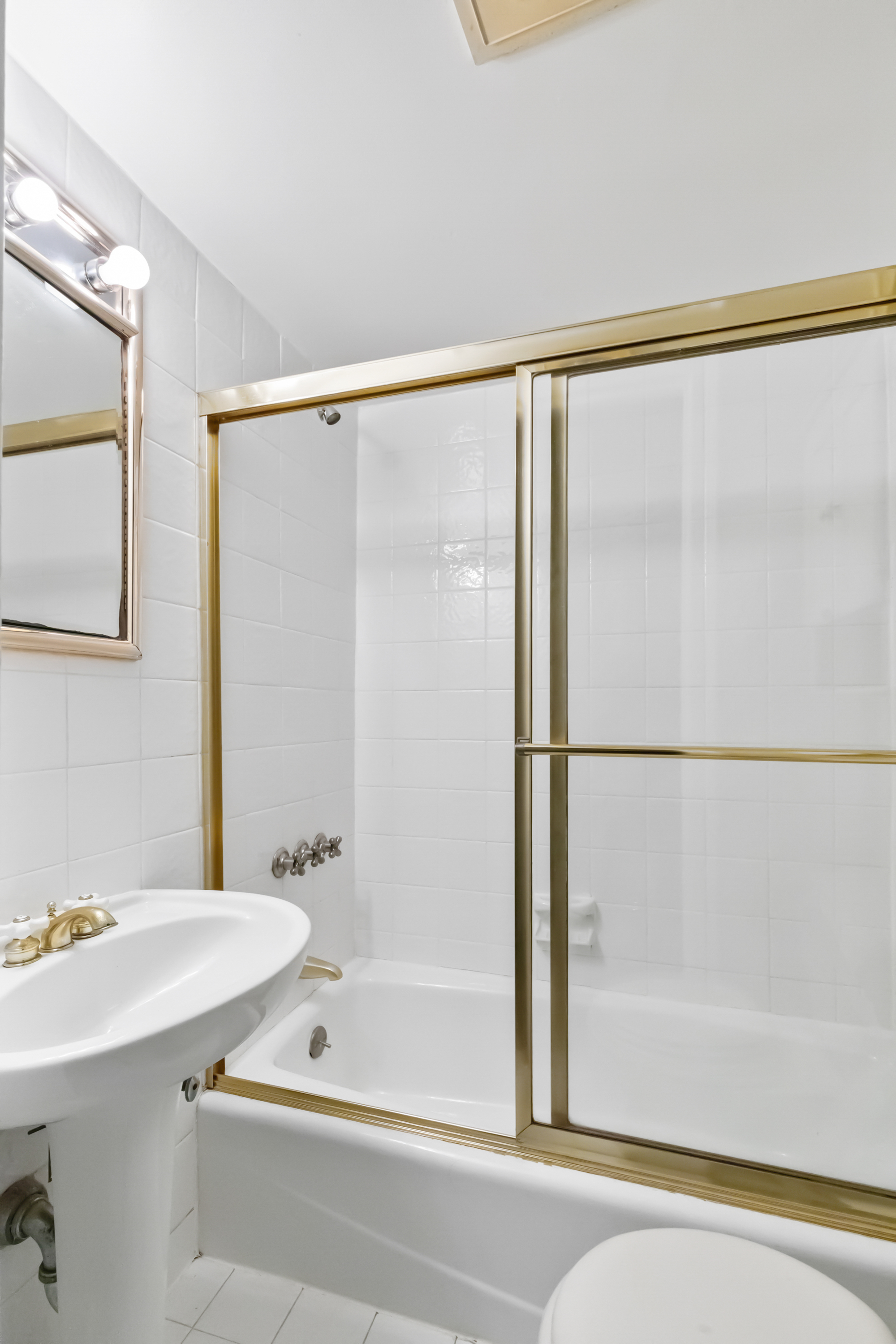 2166 Broadway, Unit 10B Manhattan, NY 10024 - Photo 9 of 12