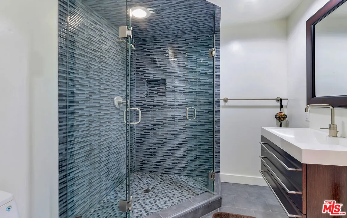 $2,590,000 | 3921 Cody Road, Sherman Oaks, CA 91403