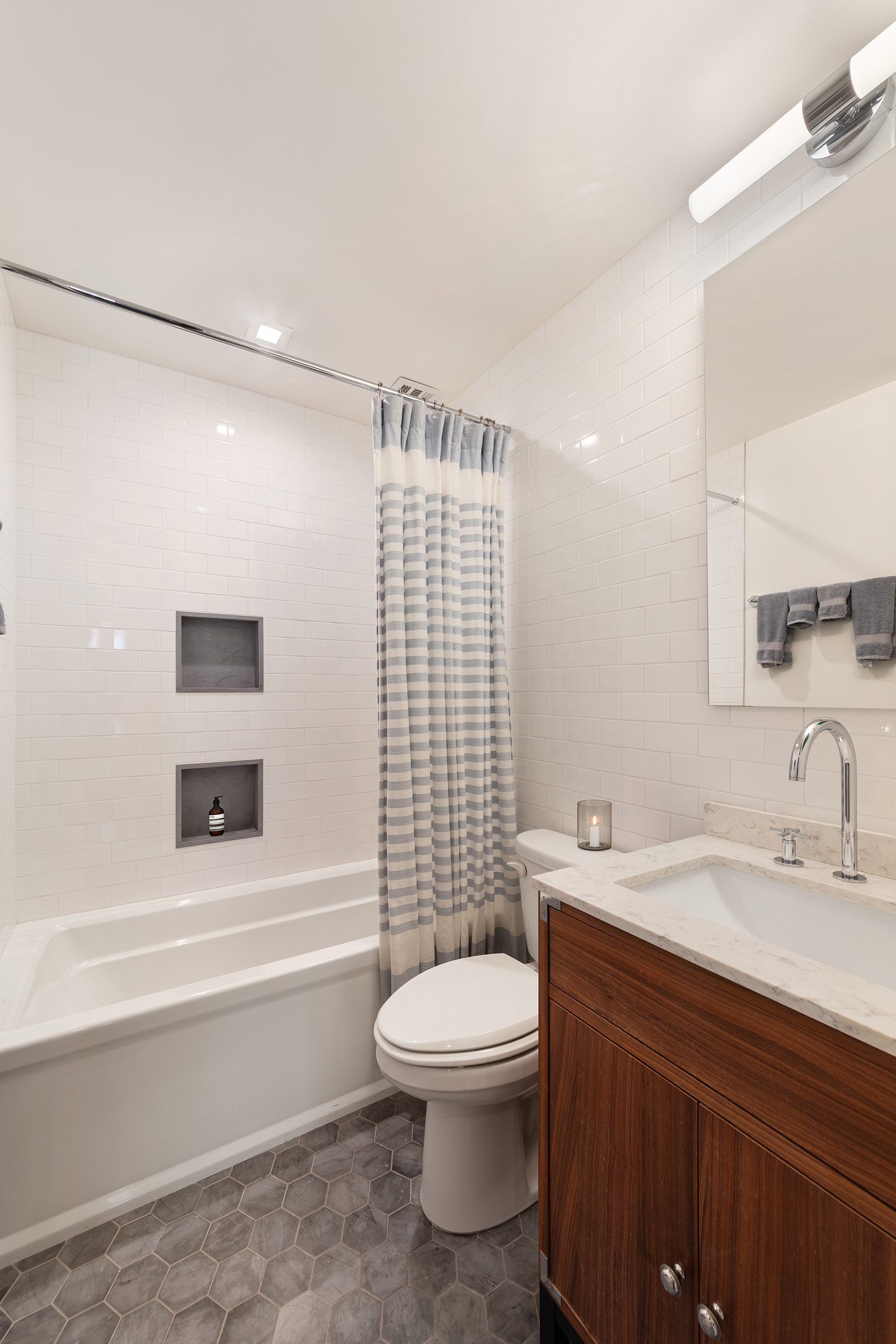 444 West 23rd Street, Unit C Manhattan, NY 10011 - Photo 10 of 11 Gallery Image 10