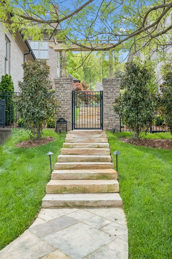 $2,100,000 | 1040 Falling Leaf Circle, Brentwood, TN 37027