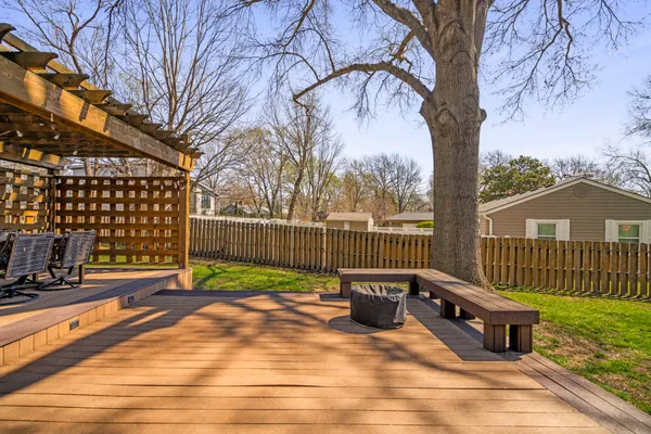 $495,000 | 6525 Hodges Drive, Prairie Village, KS 66208