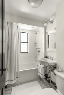 $975,000 | 45 5th Avenue, Unit 14C | Greenwich Village