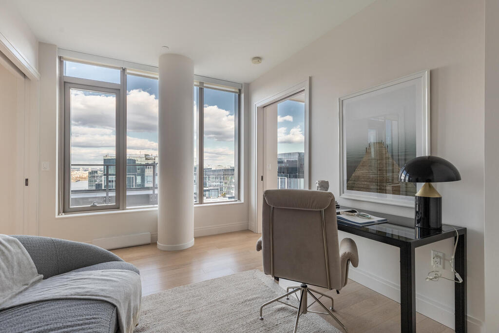131 Seaport Boulevard, Unit PH3A Boston, MA 02210 - Photo 5 of 11
