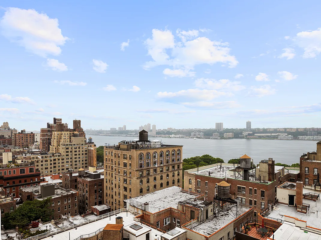 789 West End Avenue, Unit 10C Manhattan, NY 10025 - Photo 9 of 18 a view of a city and lake