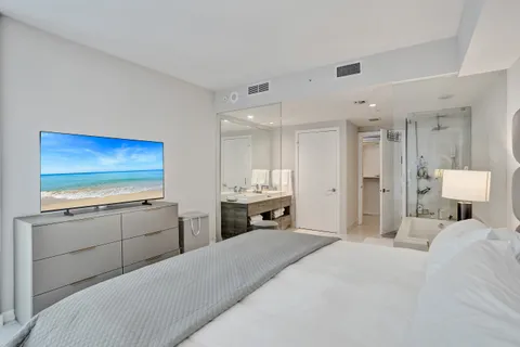 $1,895,000 | 650 Northeast 32nd Street, Unit 3901, Miami, FL 33137