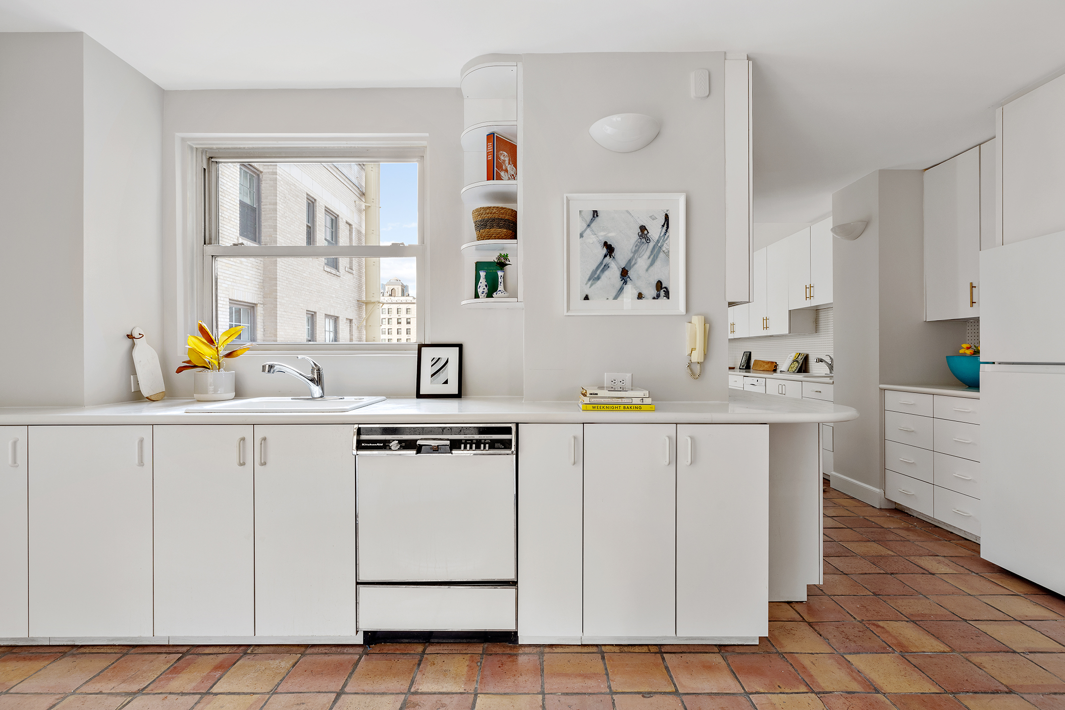 133 East 64th Street, Unit 10B Manhattan, NY 10065 - Photo 8 of 19