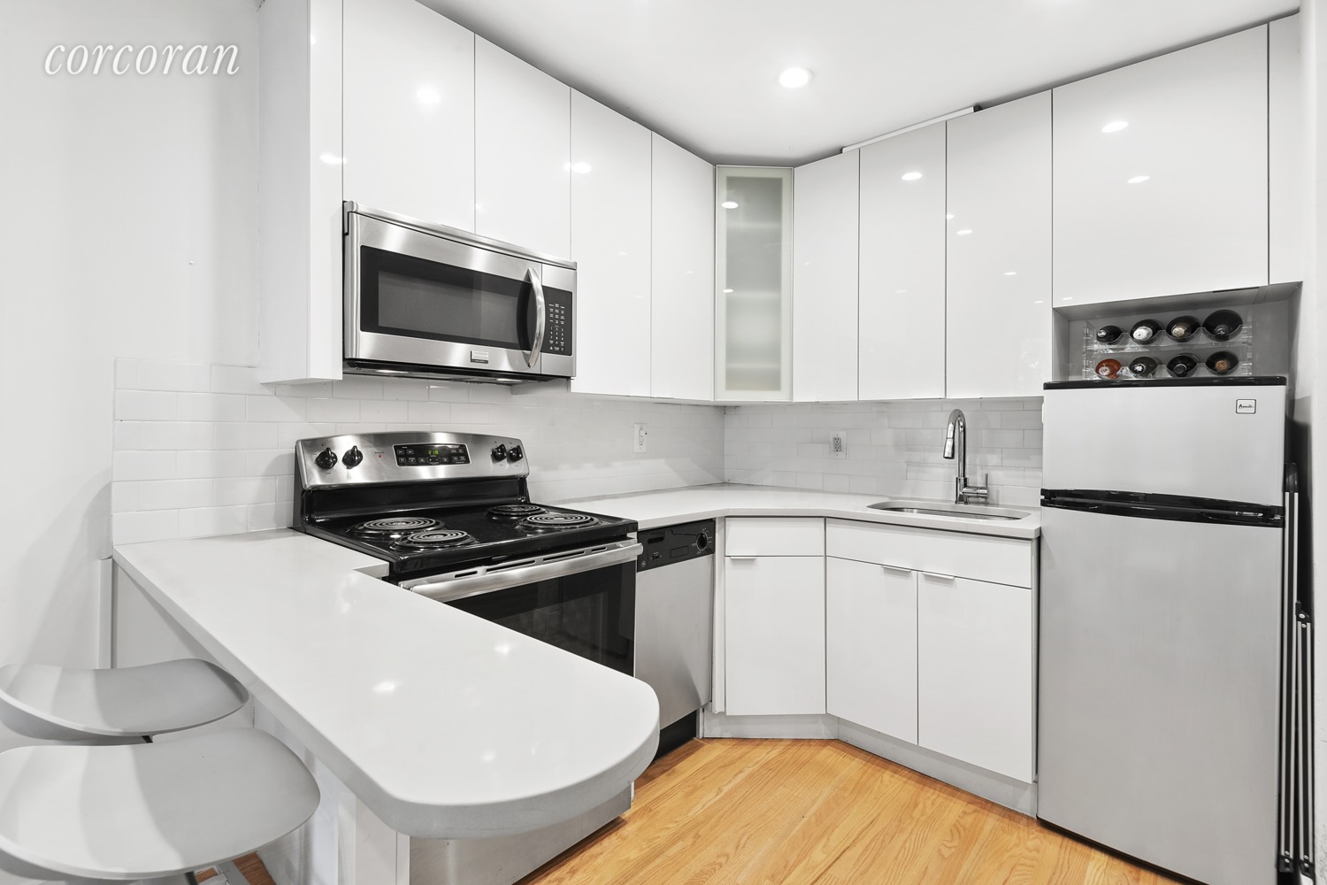 228 East 81st Street, Unit 6B Manhattan, NY 10028 - Photo 2 of 5