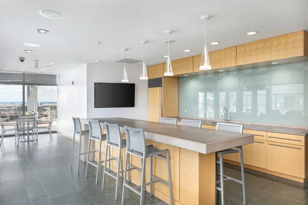 $3,500 | 2001 15th Street North, Unit 623, Arlington, VA 22201