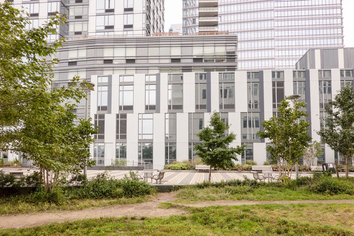 184 Kent Avenue, Unit C107 Brooklyn, NY 11249 - Photo 9 of 11